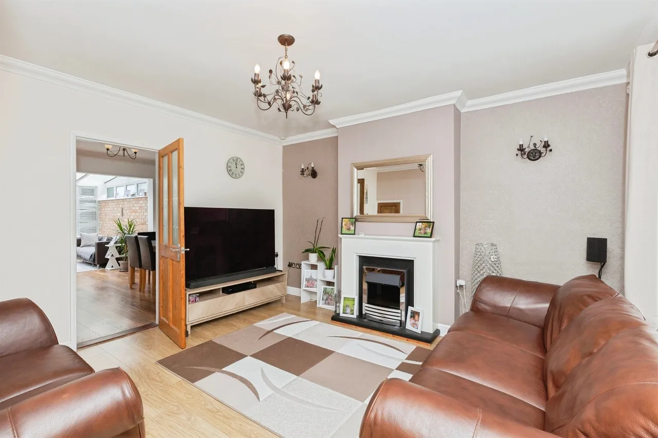 Northfield Avenue, Wigston, LE18, photo 5