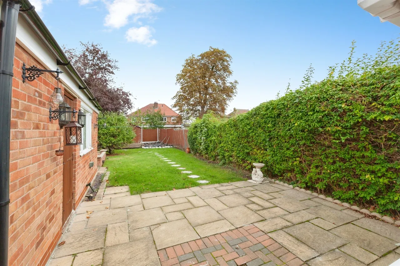 Northfield Avenue, Wigston, LE18, photo 20