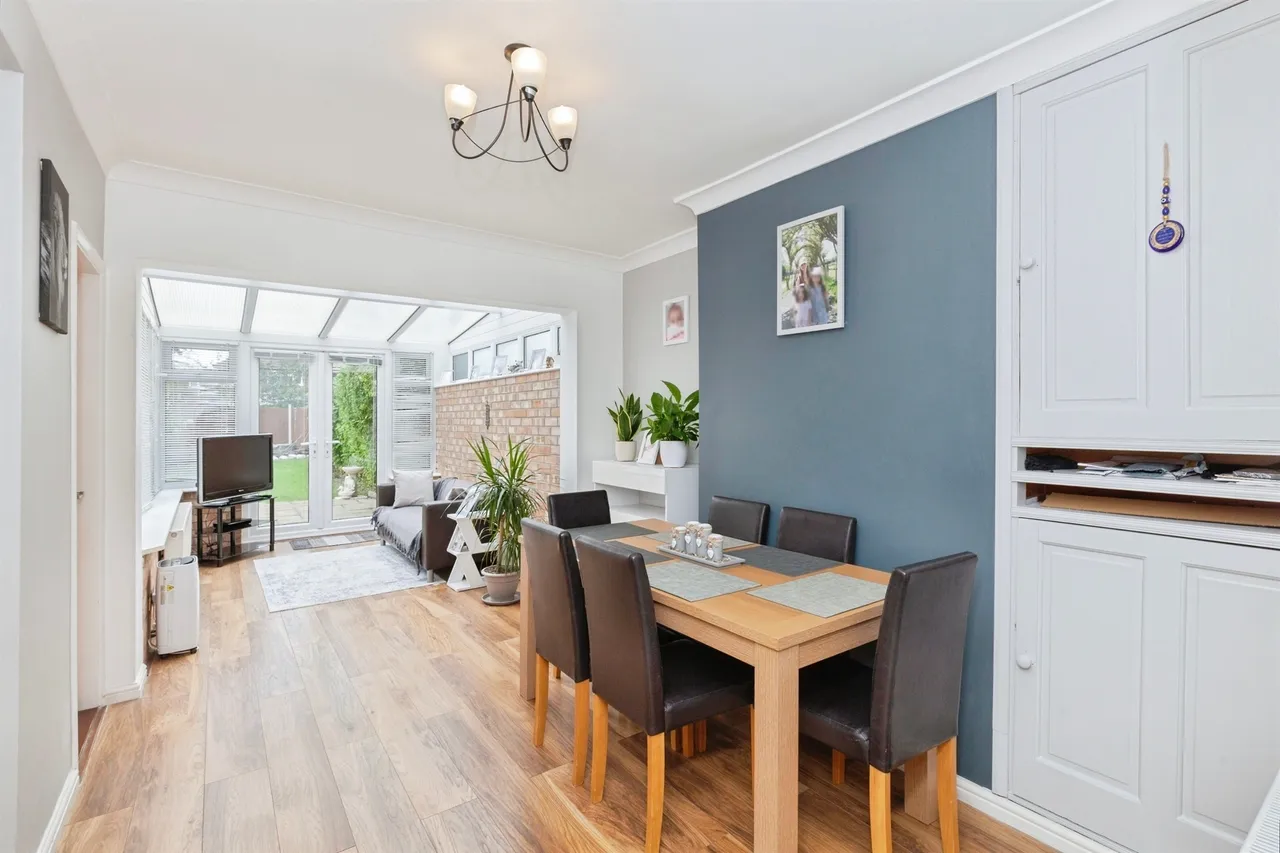 Northfield Avenue, Wigston, LE18, photo 4