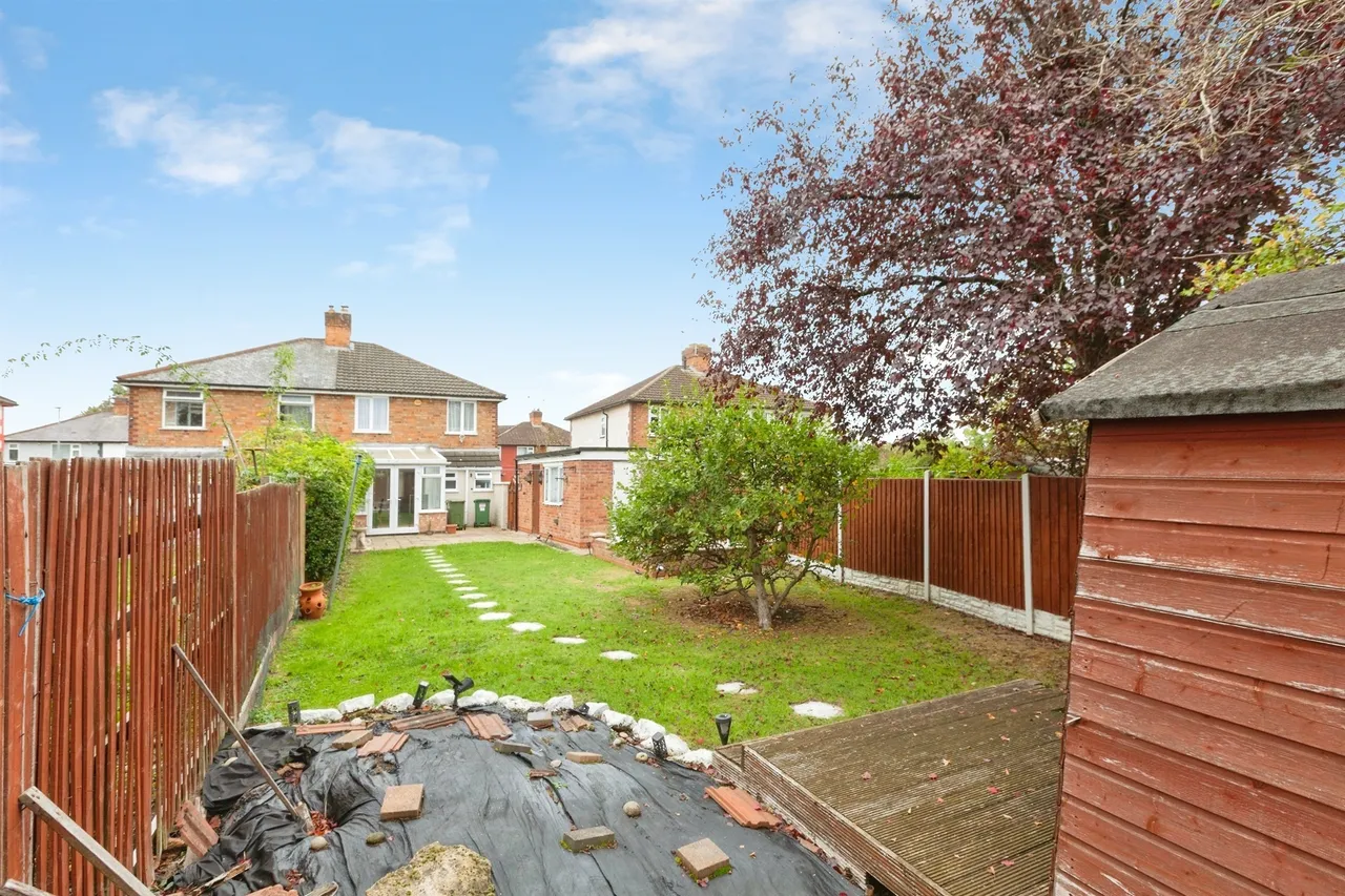 Northfield Avenue, Wigston, LE18, photo 2