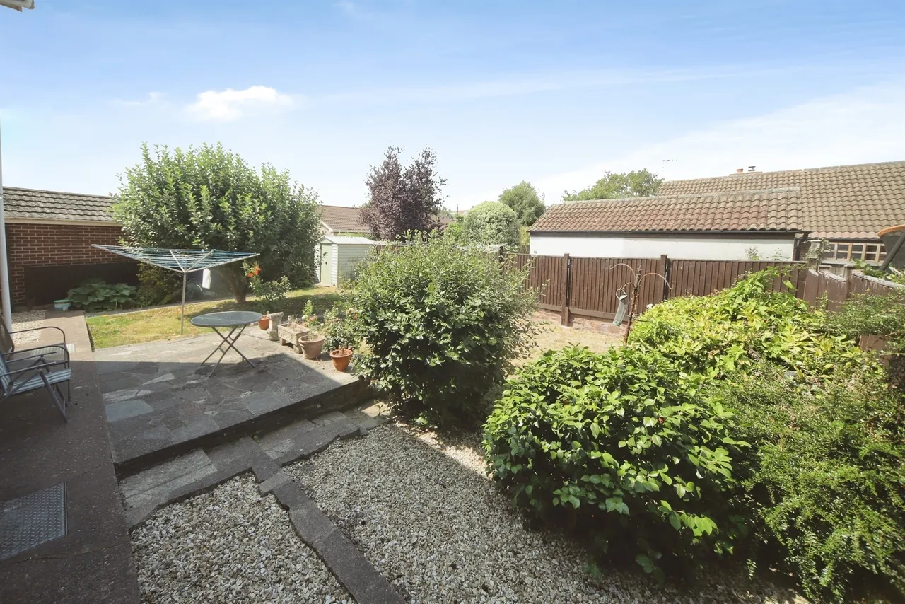 Newlands Grove, Ruishton, Taunton, photo 11