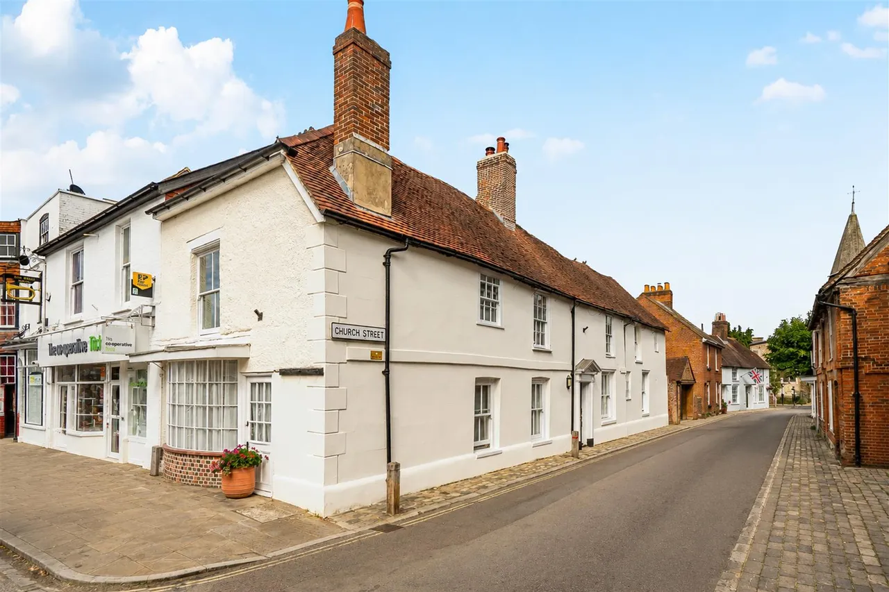4 bed house for sale — Church Street, Titchfield Village