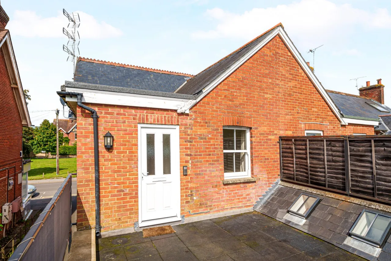 High Street, Cranleigh, GU6, photo 13