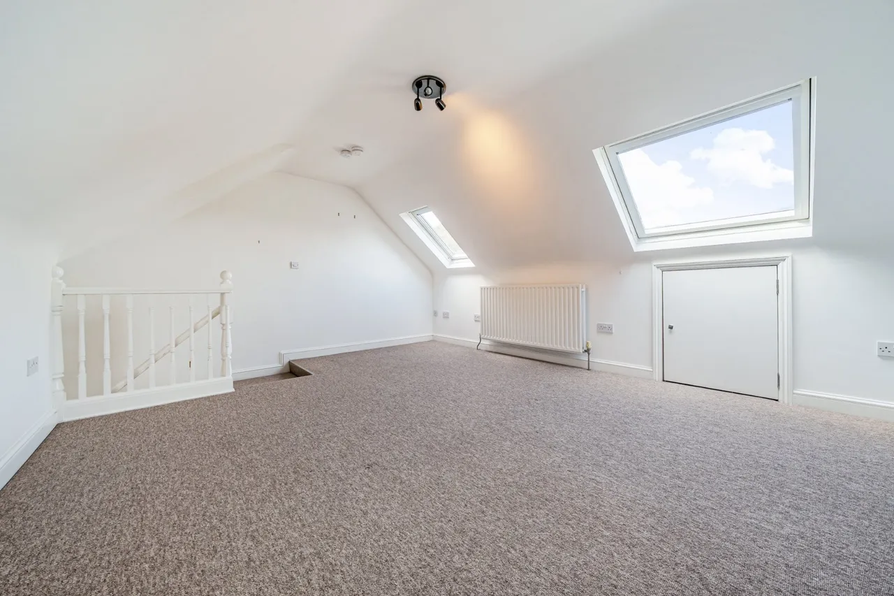High Street, Cranleigh, GU6, photo 8