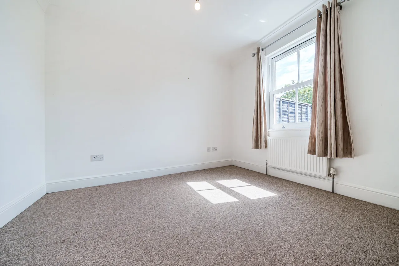 High Street, Cranleigh, GU6, photo 11