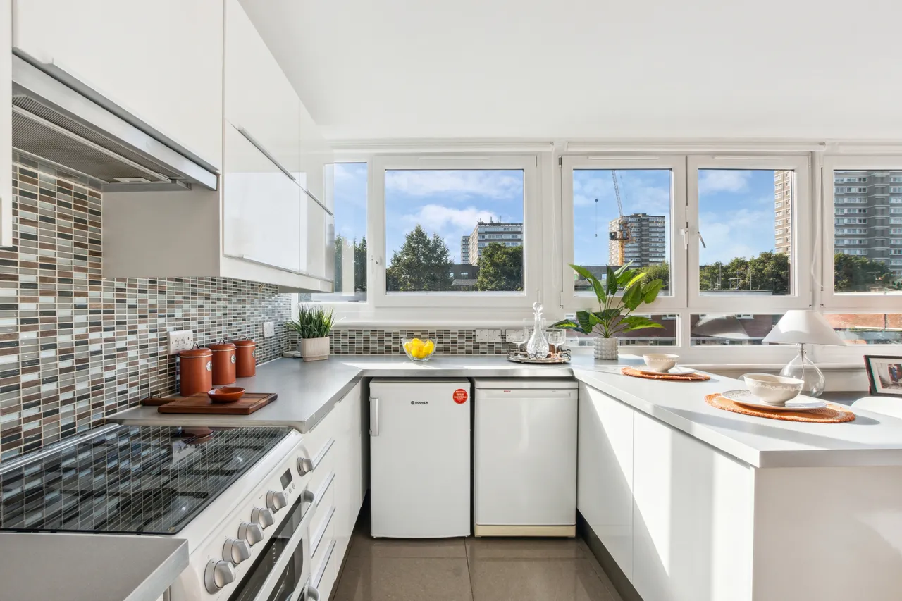 Battersea Bridge Road, London, SW11, photo 6