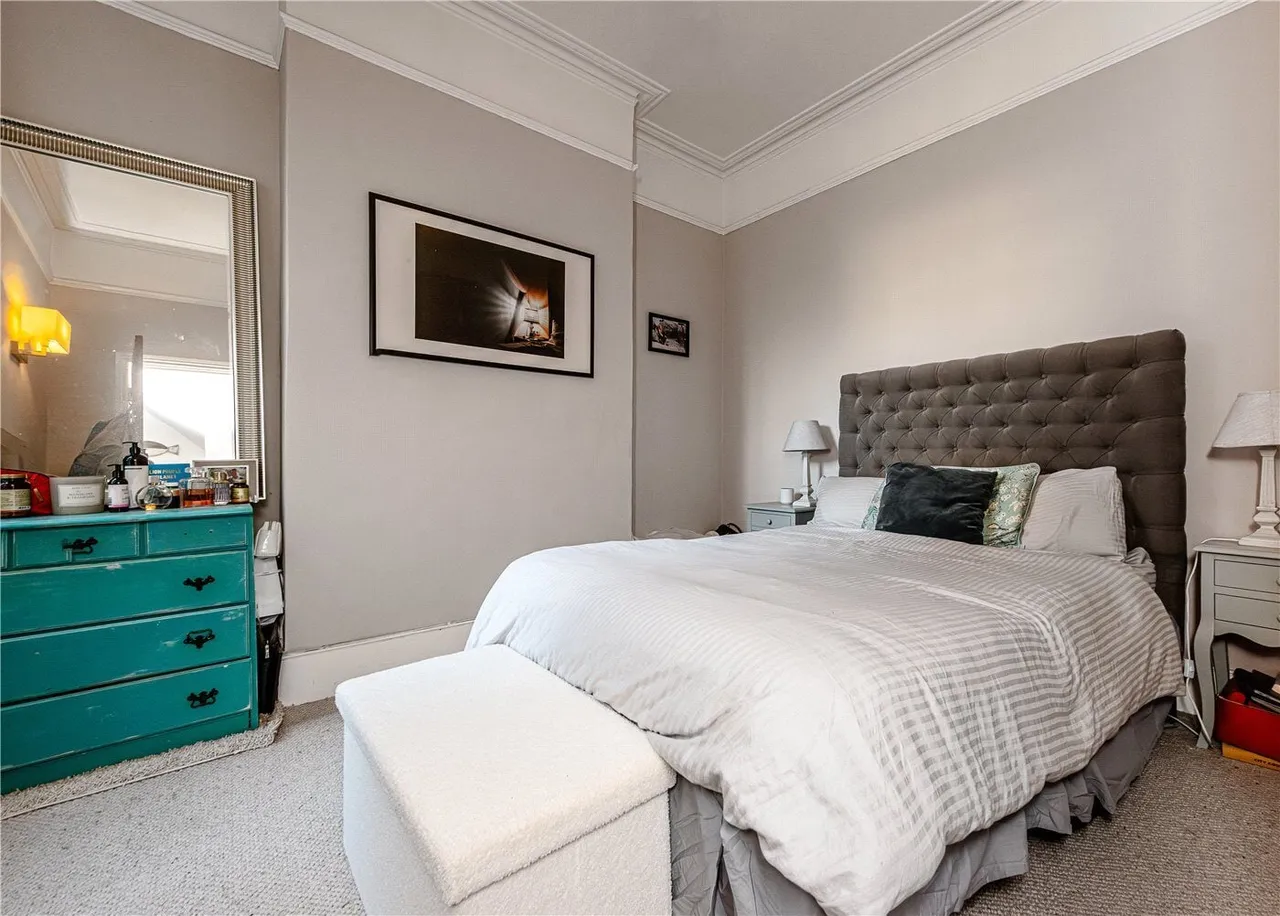 Leighton Gardens, London, NW10, photo 5