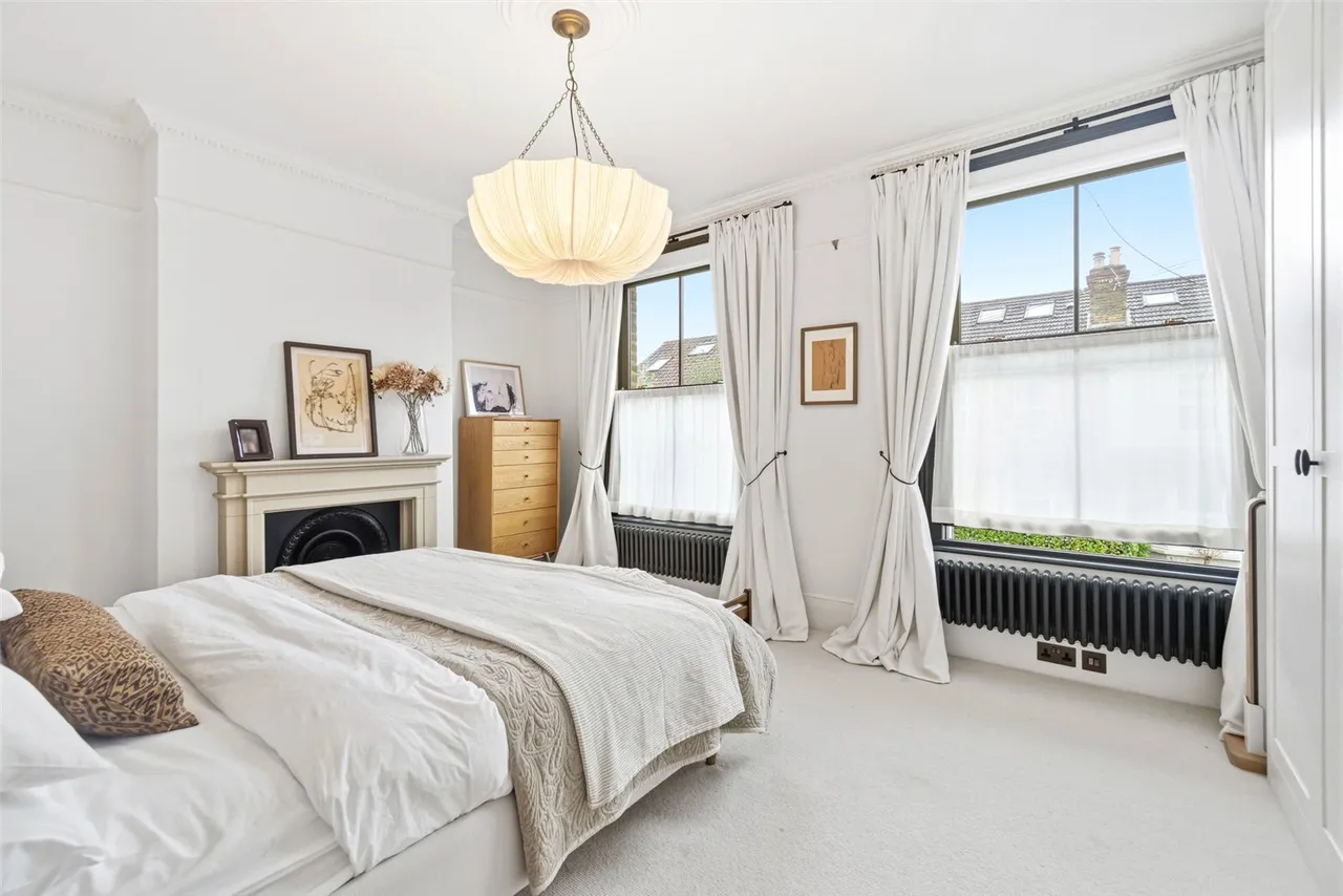 Holly Road, Hampton Hill, TW12 1QF, photo 6