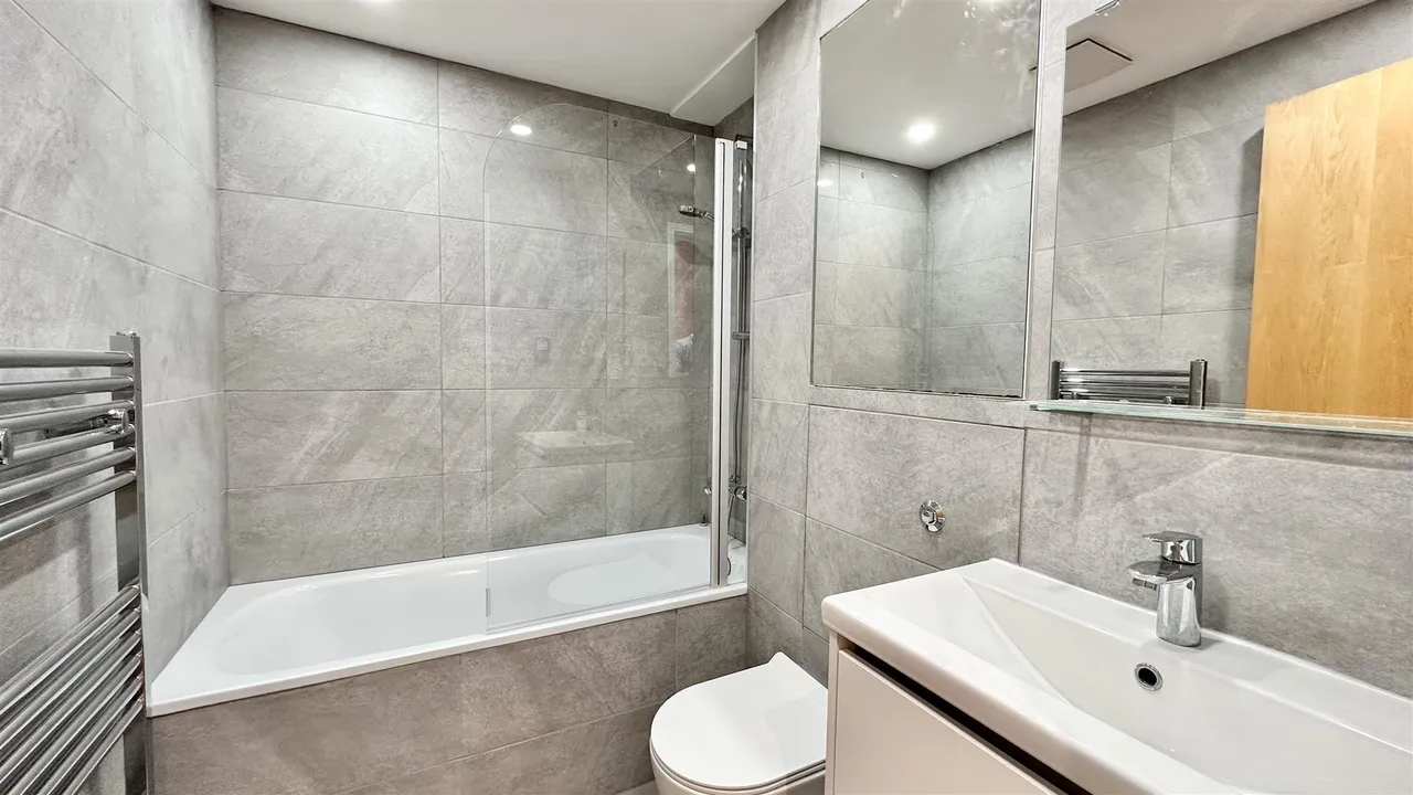 Willow Court, Admiral Walk, London, W9 3UB, photo 12