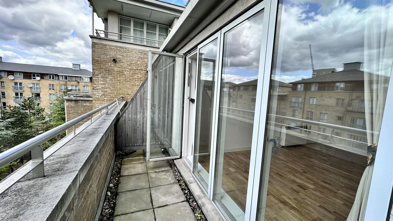 Willow Court, Admiral Walk, London, W9 3UB, photo 7