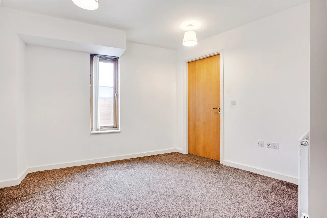 Burgage Square, WAKEFIELD, photo 12