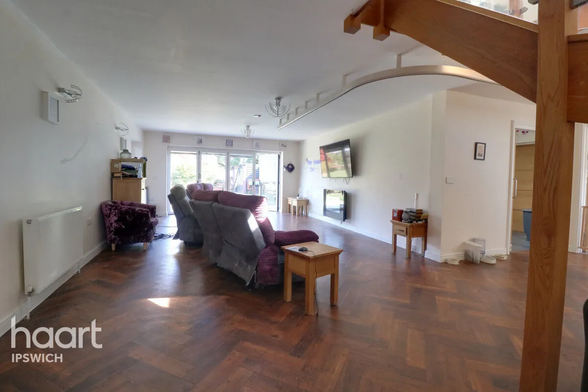 High Road, Felixstowe, IP11, photo 17