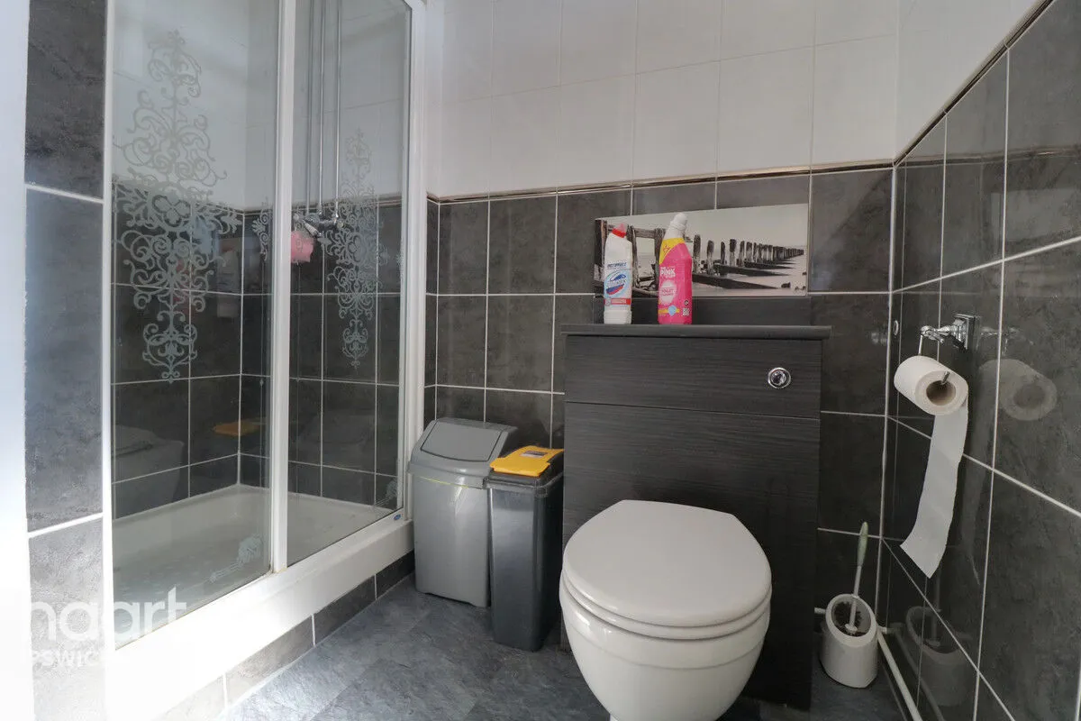 High Road, Felixstowe, IP11, photo 16