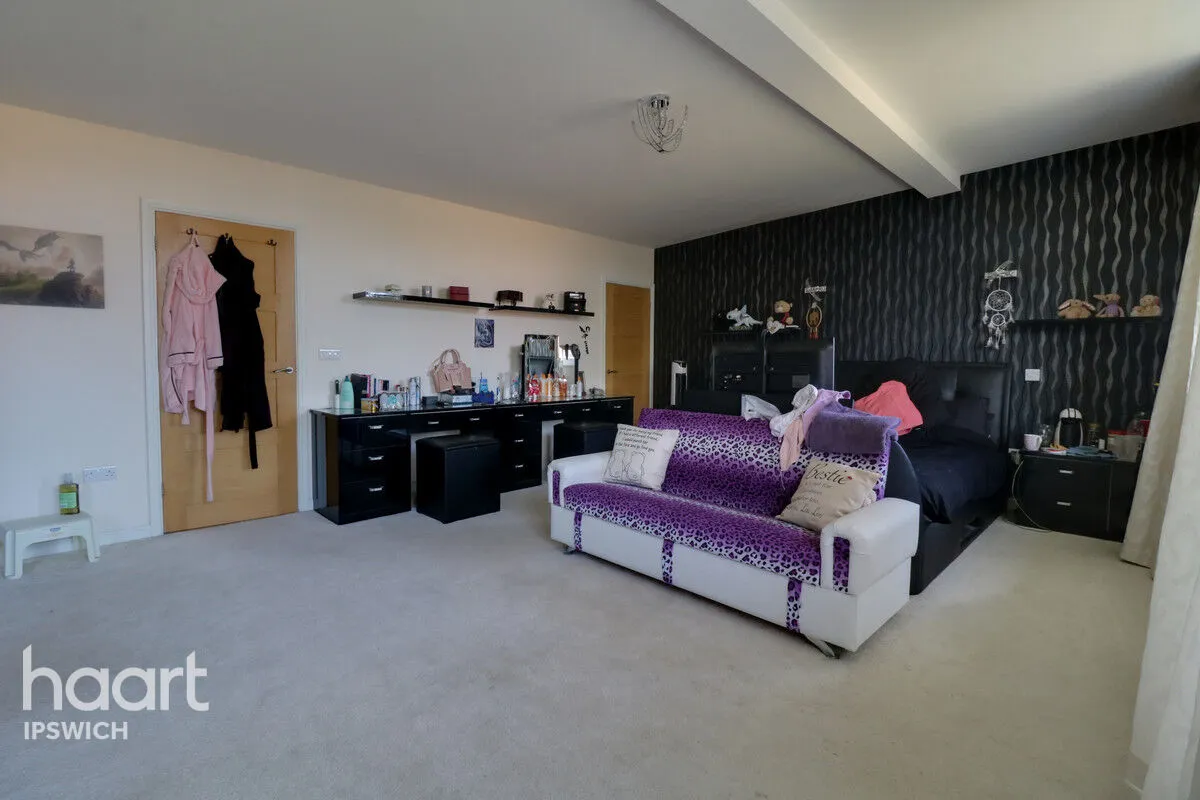 High Road, Felixstowe, IP11, photo 32