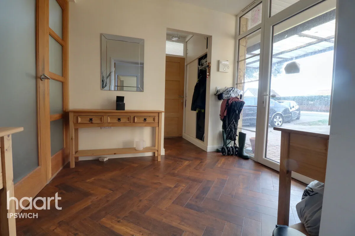 High Road, Felixstowe, IP11, photo 15