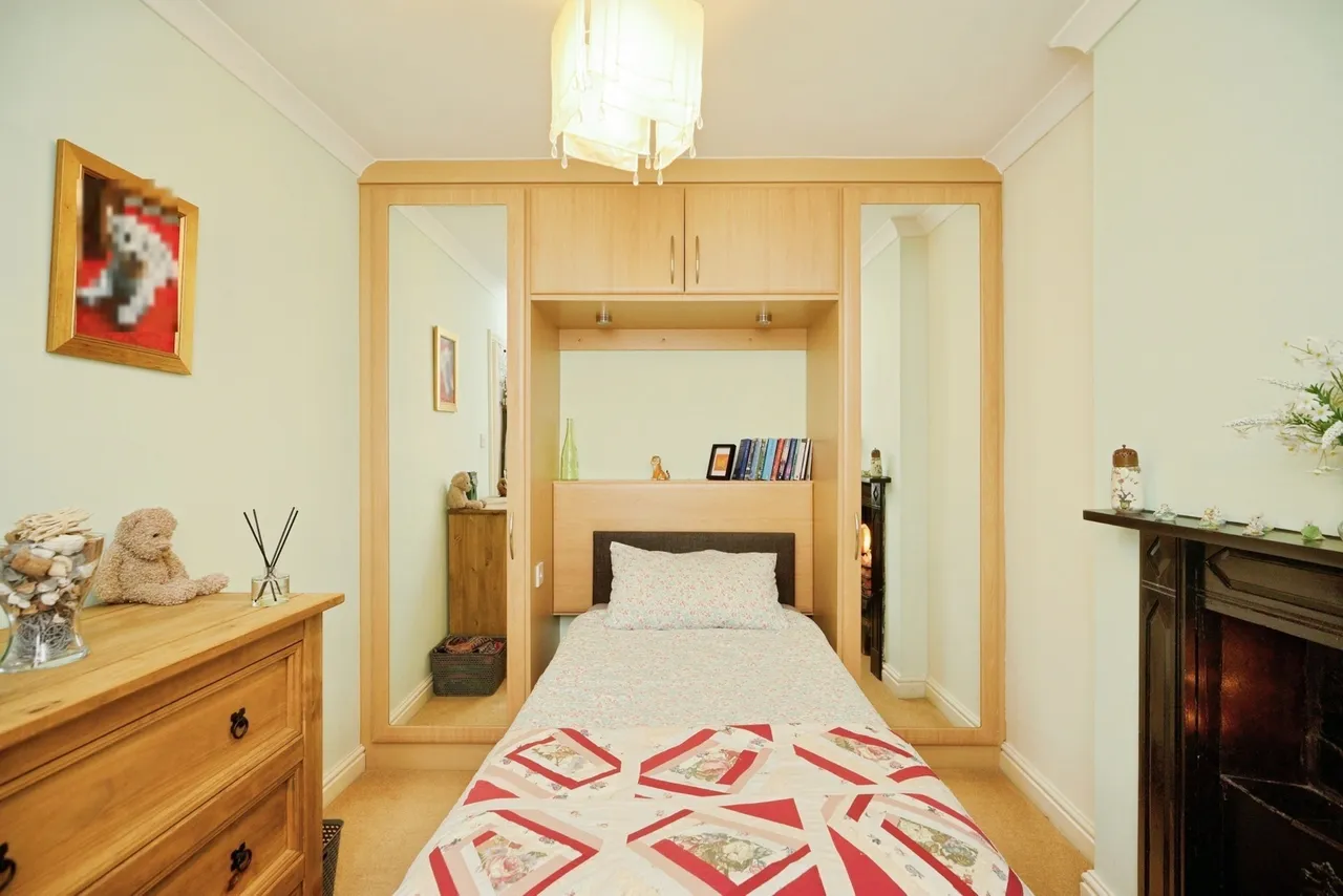 High Street, Tremadog, LL49, photo 8
