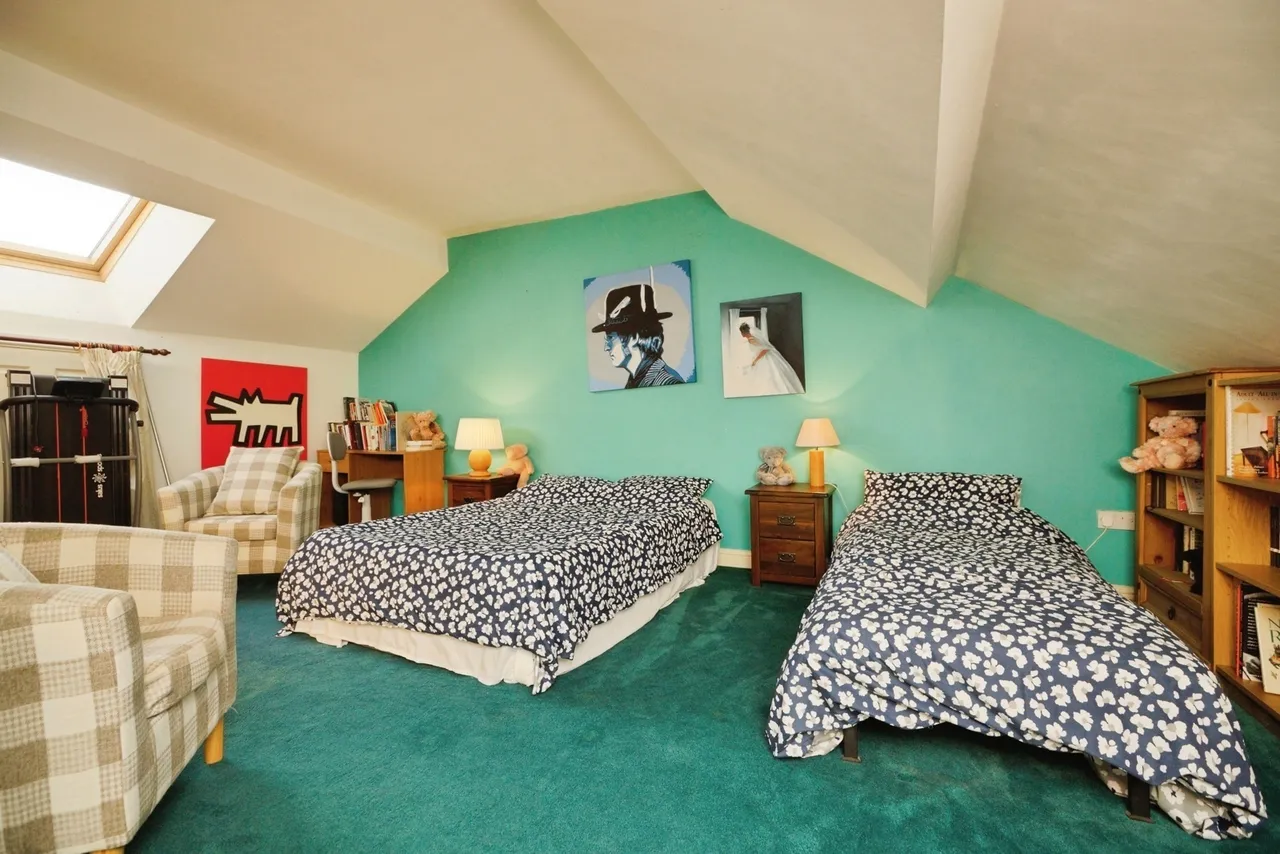 High Street, Tremadog, LL49, photo 9
