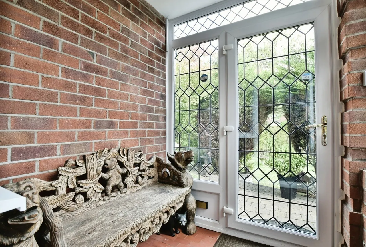 Handforth Road, Wilmslow, SK9, photo 28