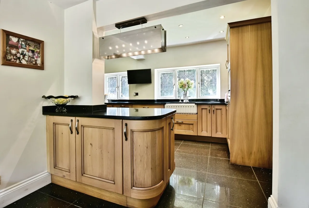 Handforth Road, Wilmslow, SK9, photo 16