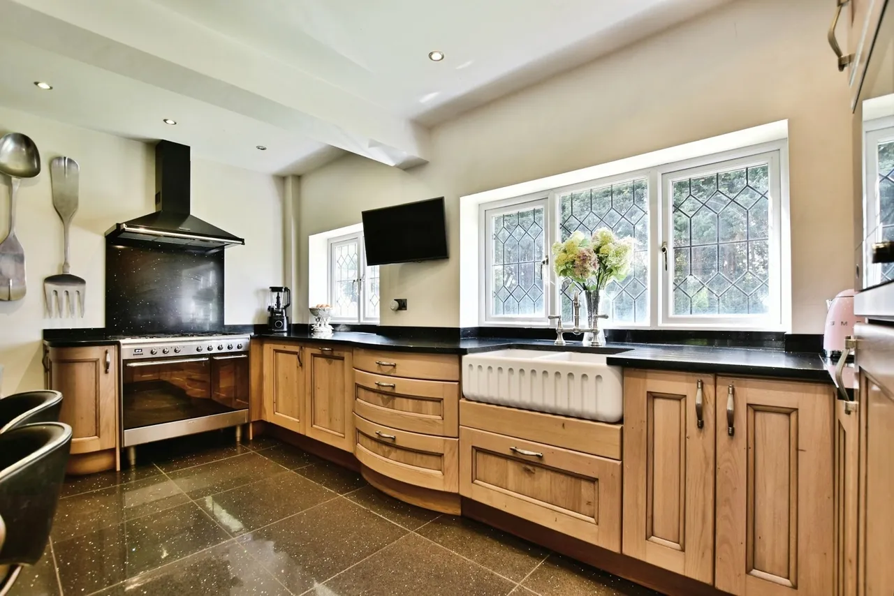 Handforth Road, Wilmslow, SK9, photo 18
