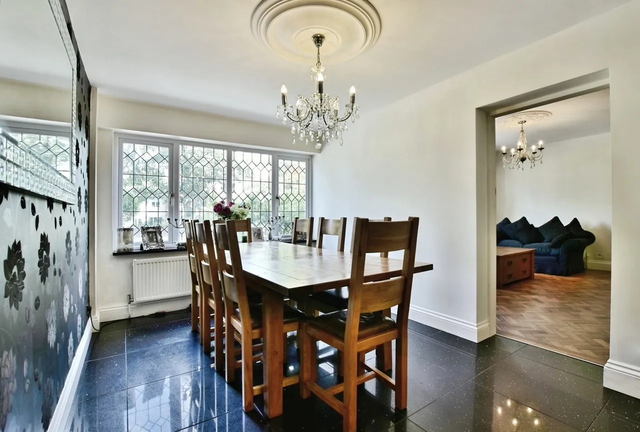 Handforth Road, Wilmslow, SK9, photo 5