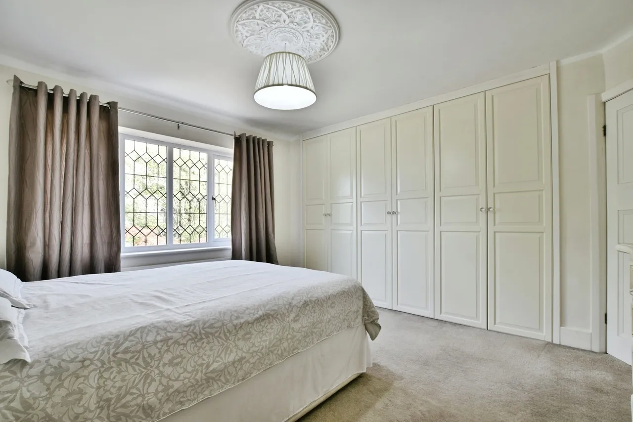 Handforth Road, Wilmslow, SK9, photo 24