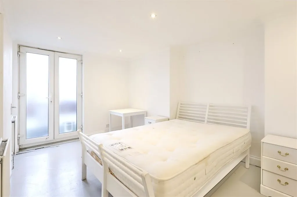 Hornsey Road, N19 4EF, photo 2