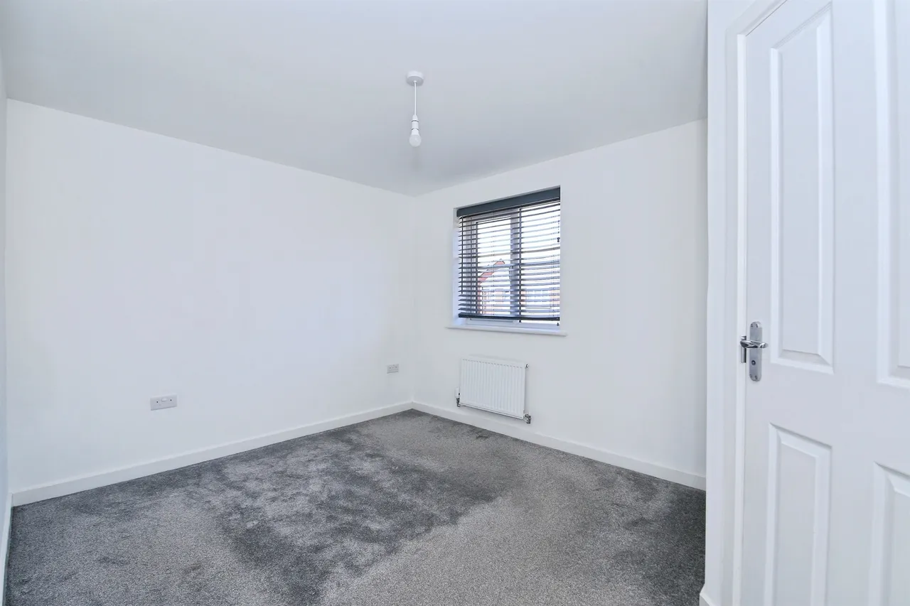 Rosewood Way, Hampton Gardens, Peterborough, photo 9