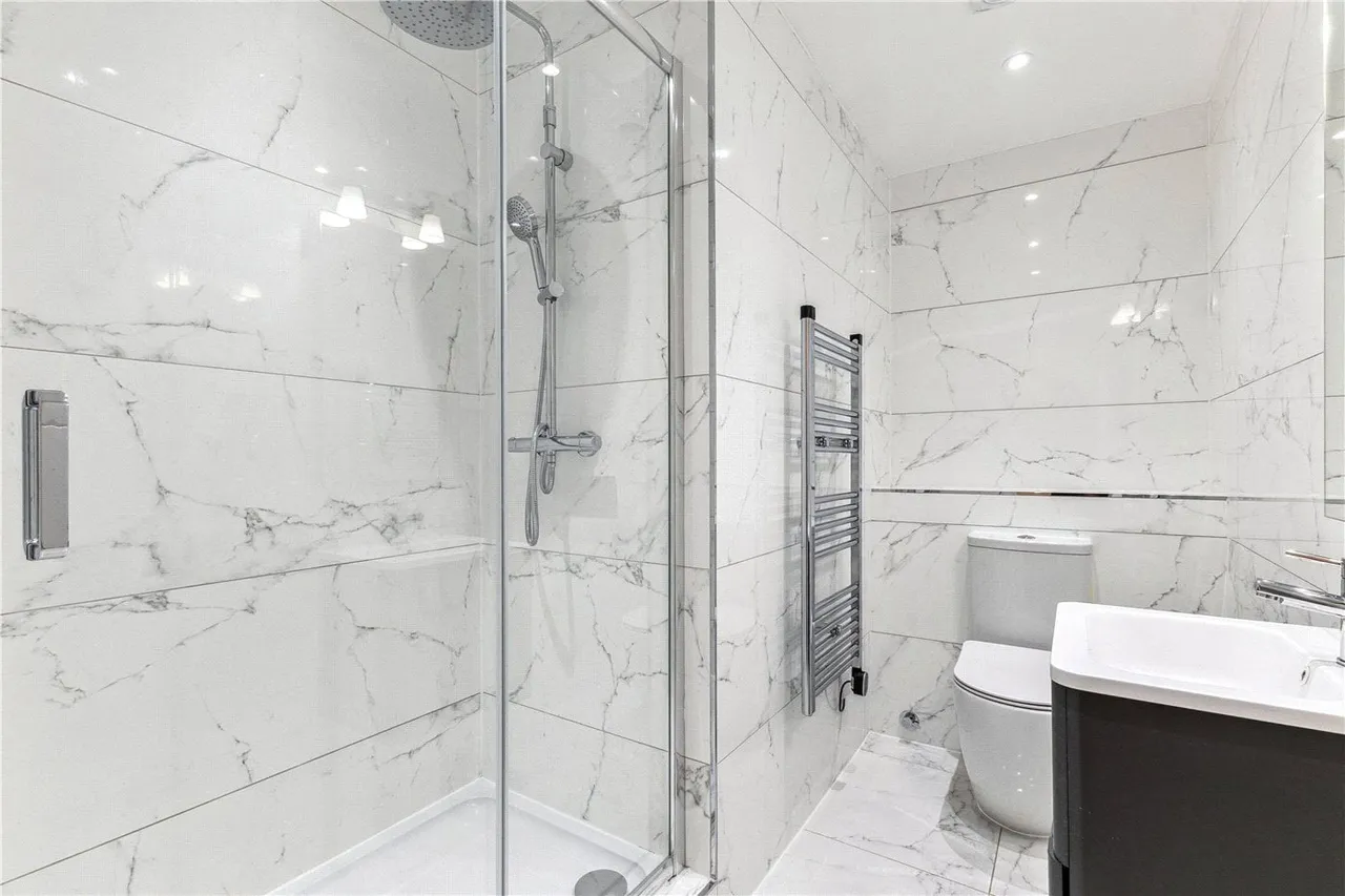 Sandy Lane, Chobham, Surrey, GU24, photo 9