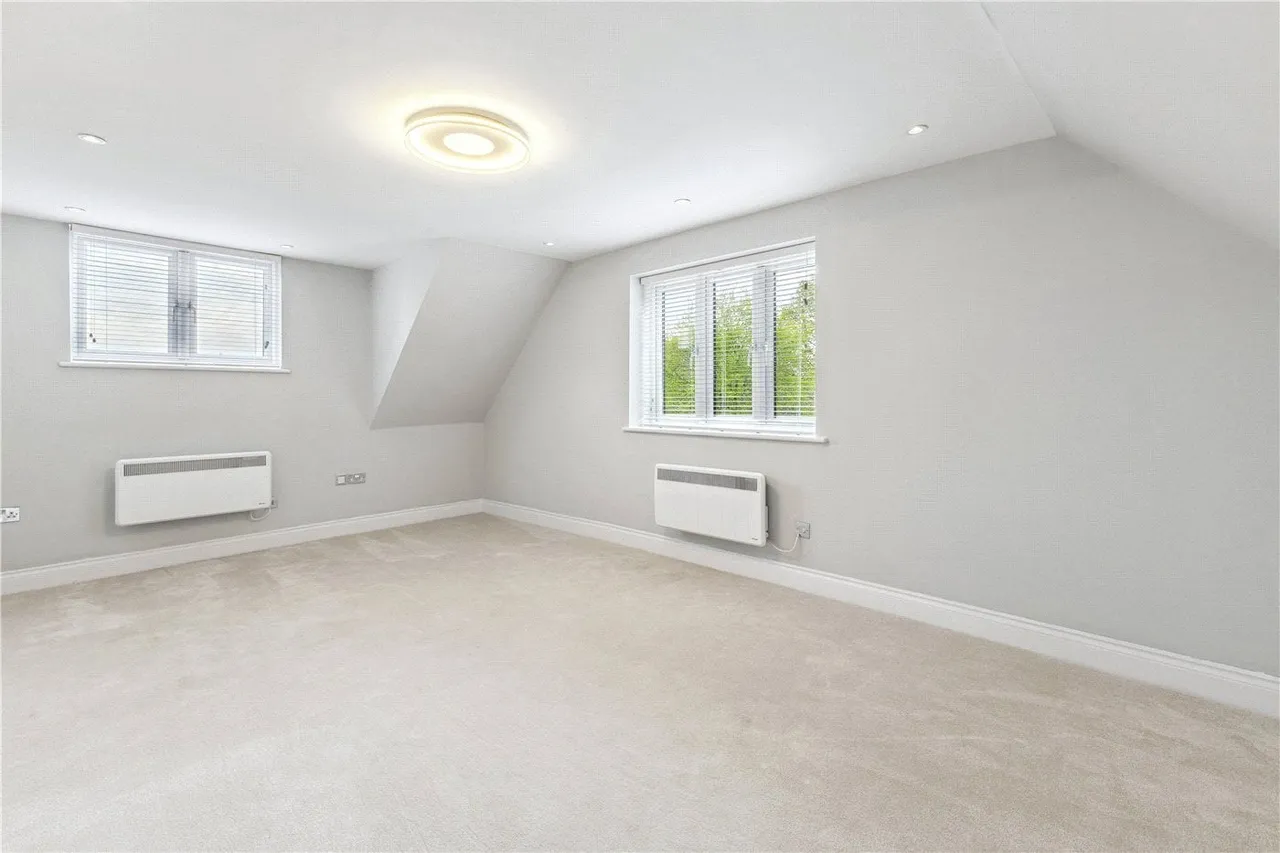 Sandy Lane, Chobham, Surrey, GU24, photo 10