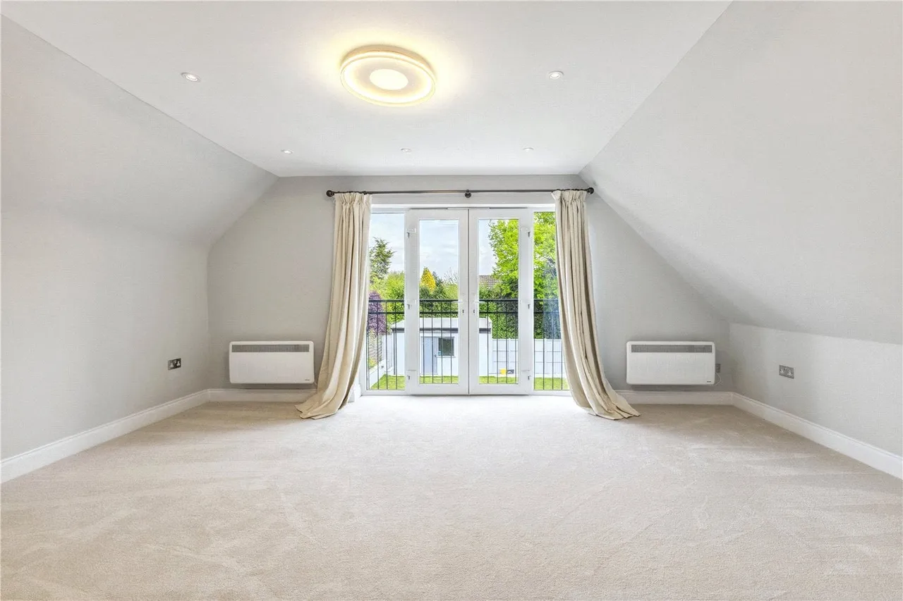 Sandy Lane, Chobham, Surrey, GU24, photo 8