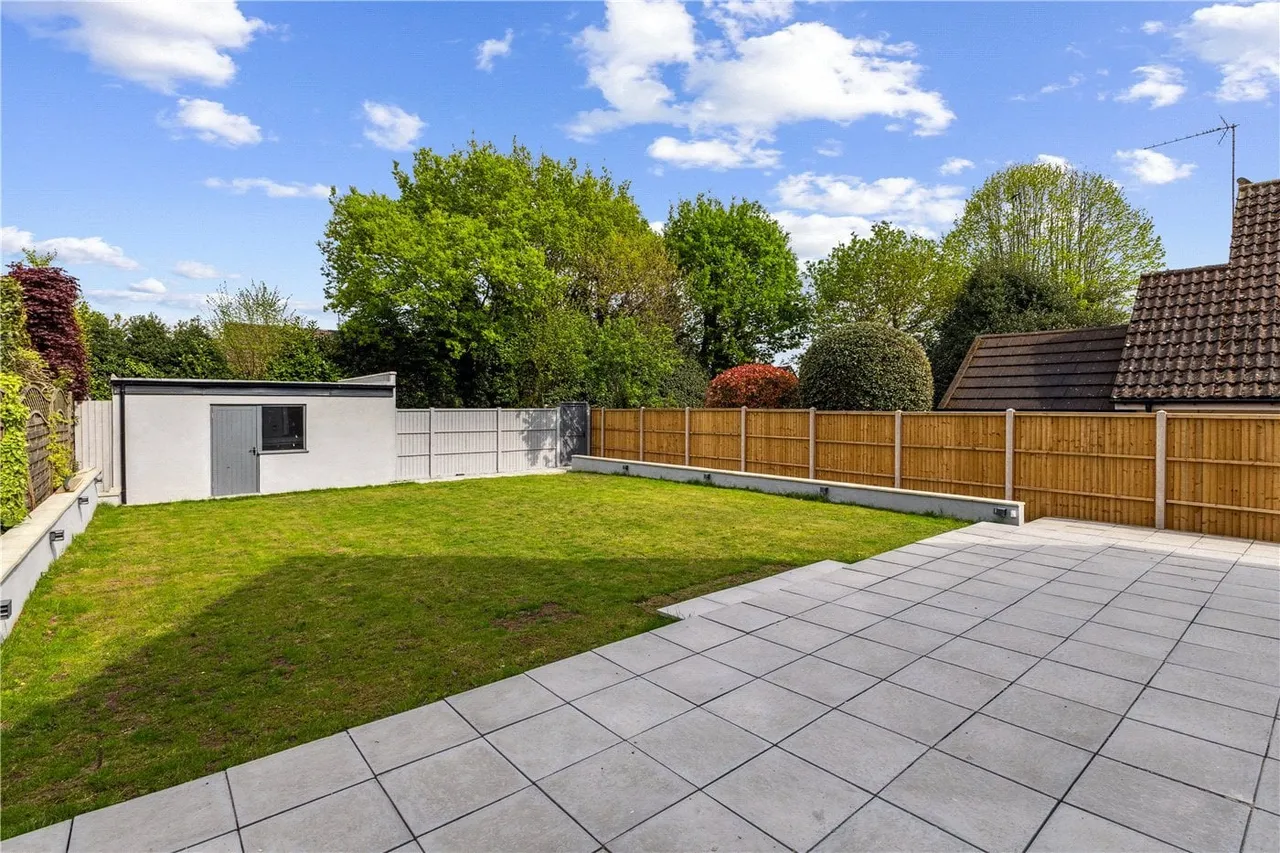 Sandy Lane, Chobham, Surrey, GU24, photo 2