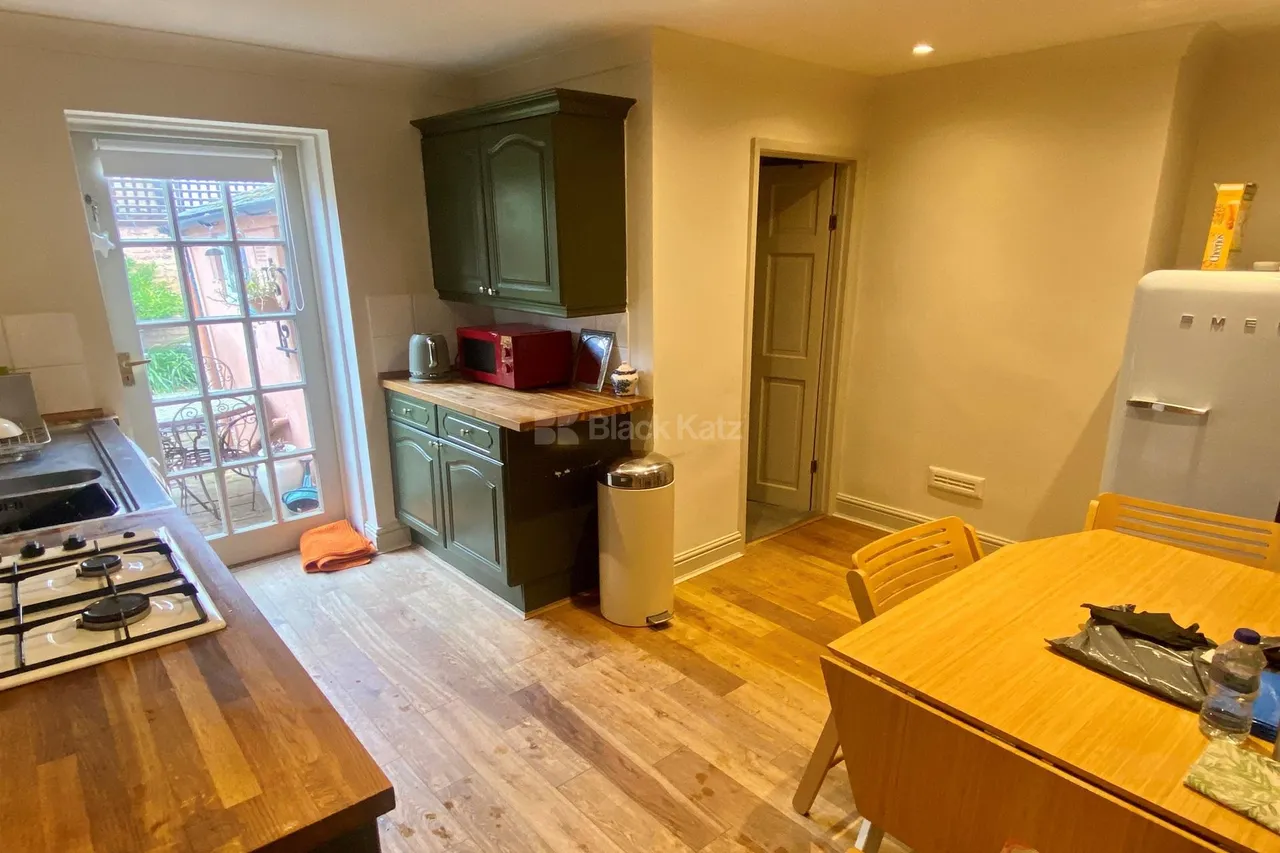 Archbishops Place, SW2, photo 5