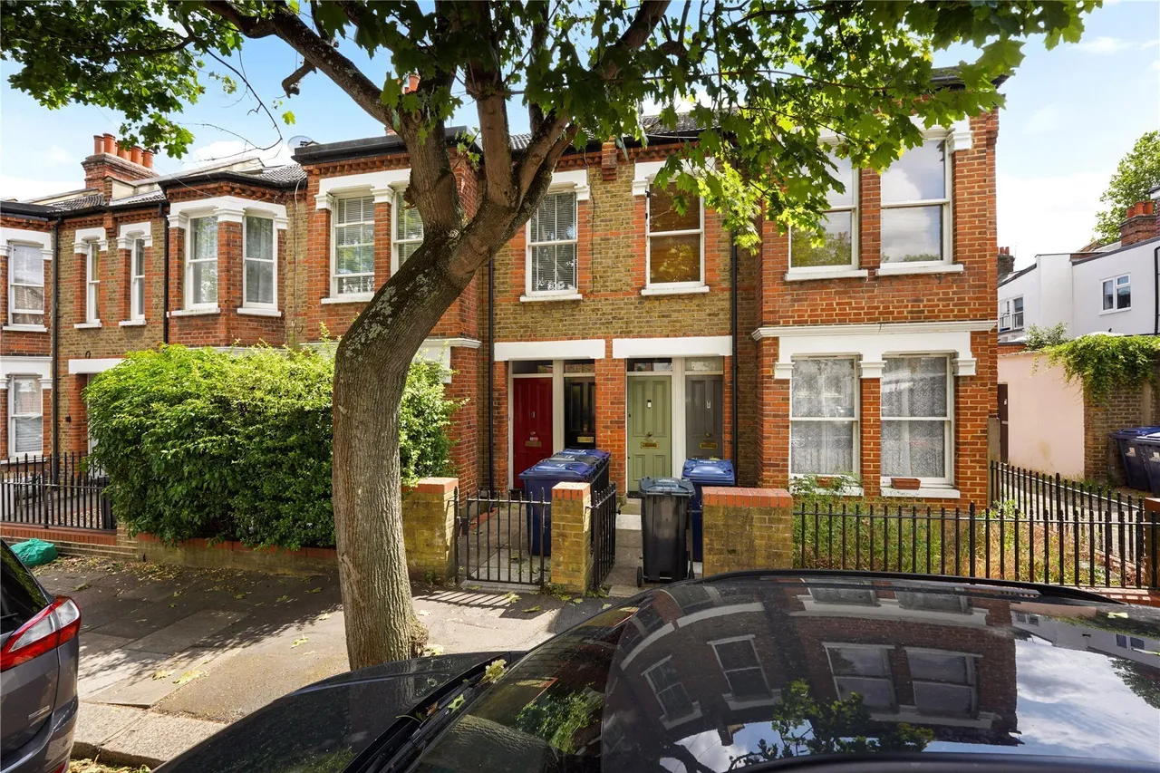 2 bed flat for sale, Clovelly Road, Chiswick, W4