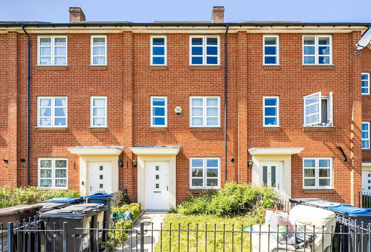 Miles Road, Mitcham, CR4 3GE, photo 15