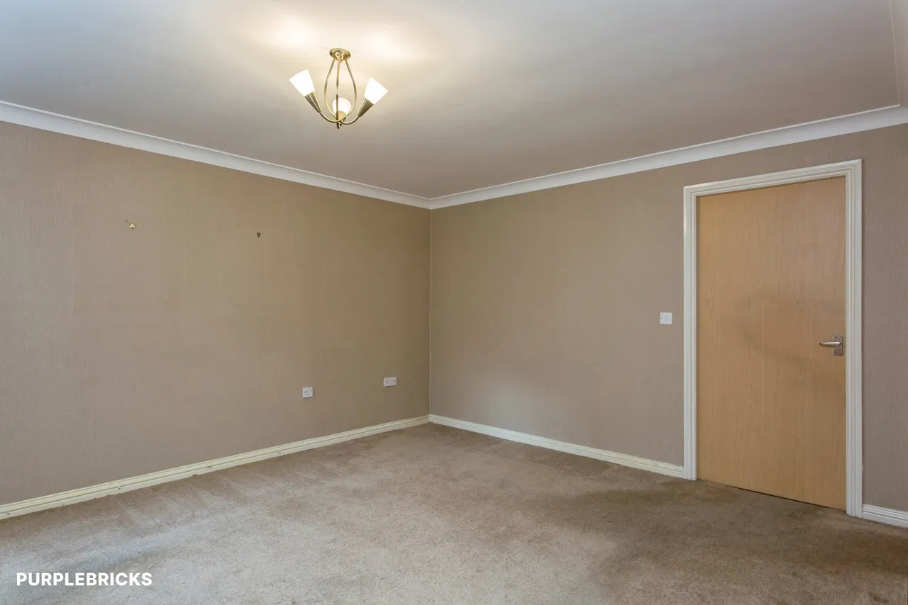 Roberts Court, Leyland, PR25, photo 2