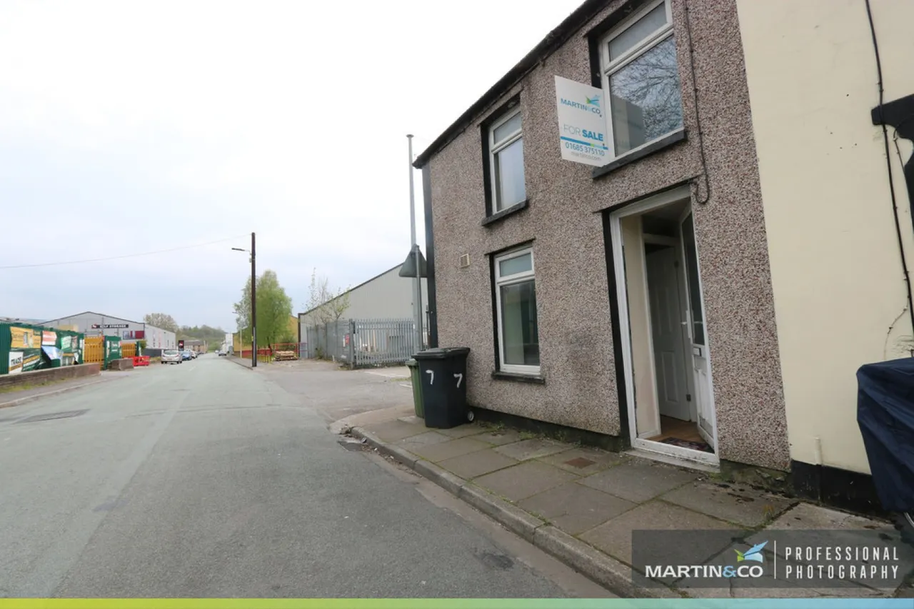 2 bed house for sale — Wellington Street, Robertstown
