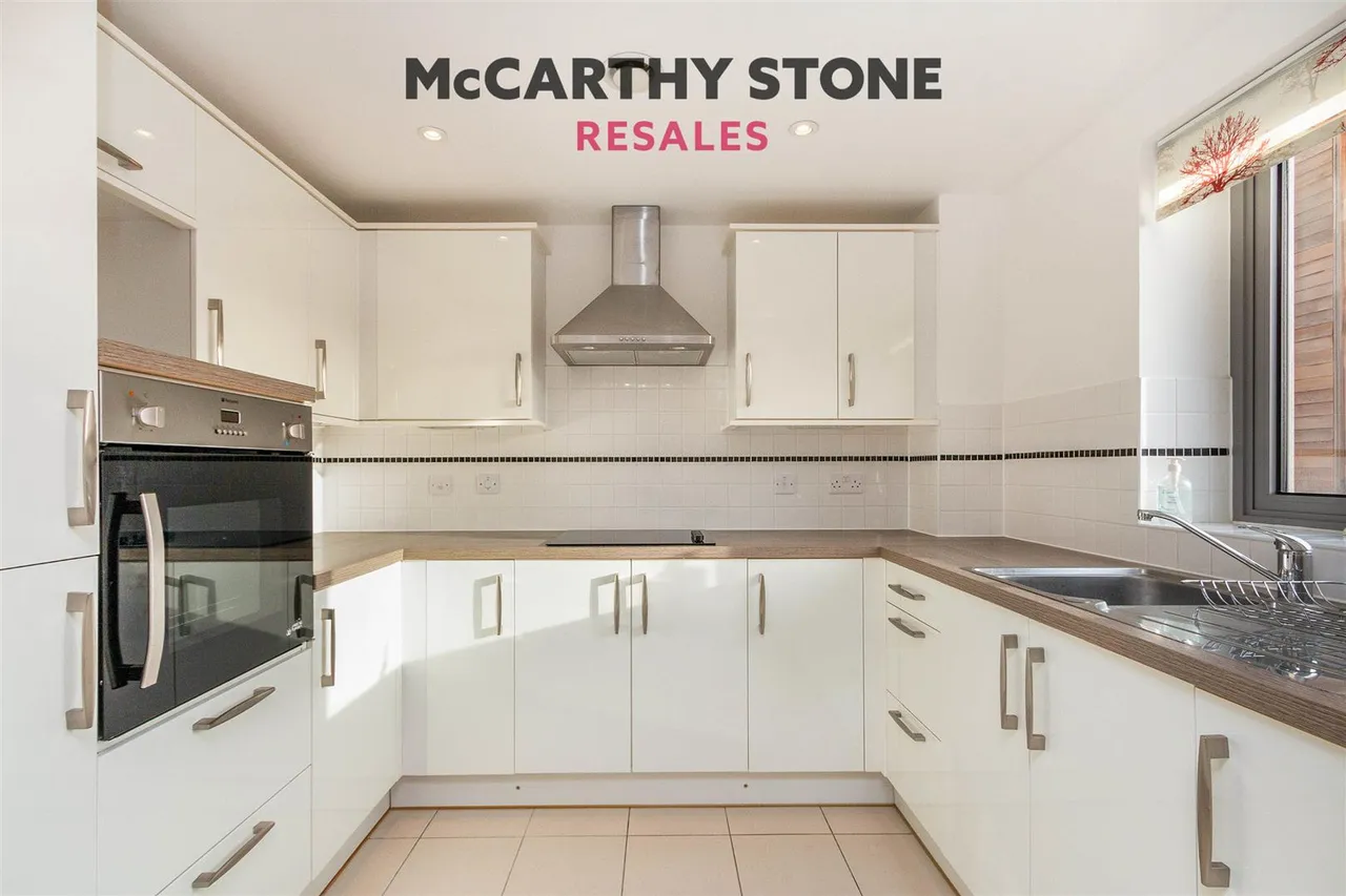 Fleet Road, Fleet, GU51, photo 2