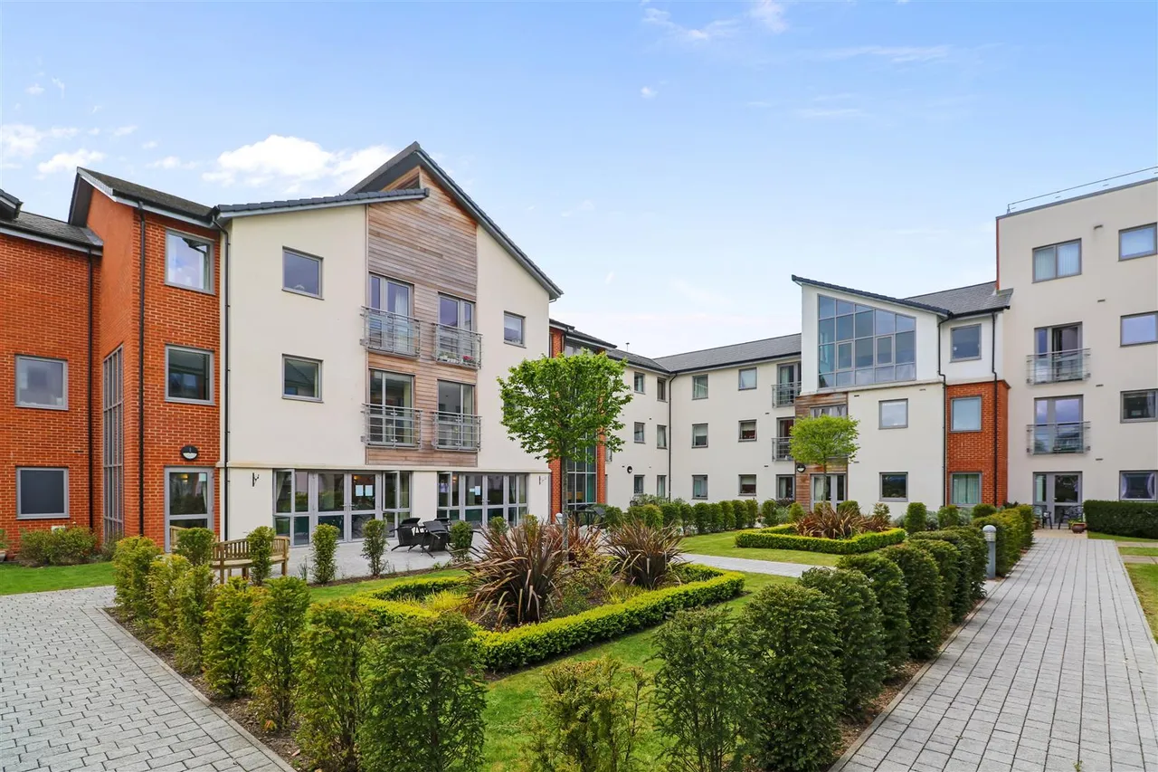Fleet Road, Fleet, GU51, photo 20