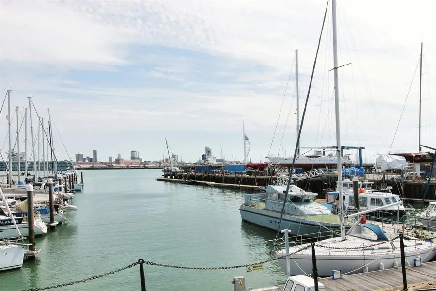 Salt Meat Lane, Gosport, PO12, photo 4