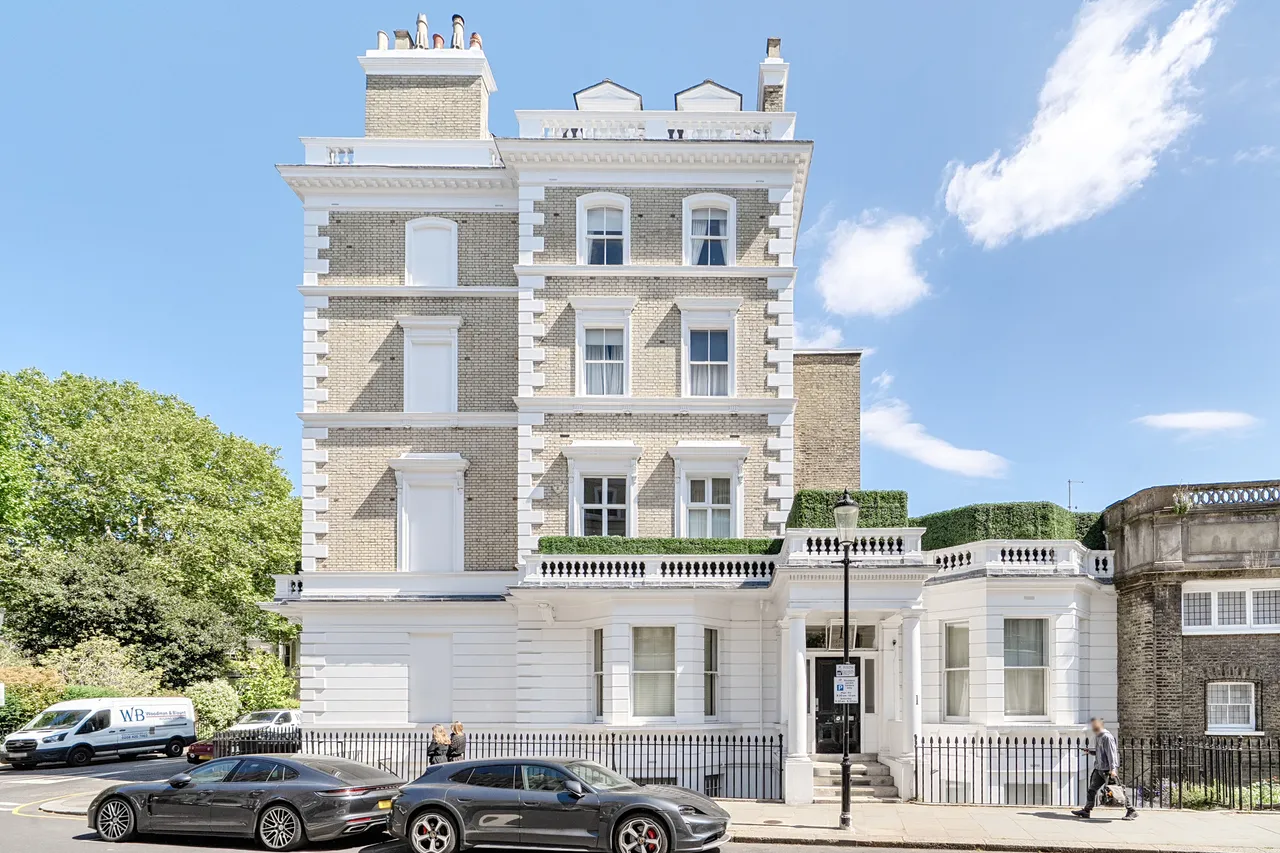 2 bed flat for sale — Lower Ground Floor Flat North, 1a Cranley Gardens, London