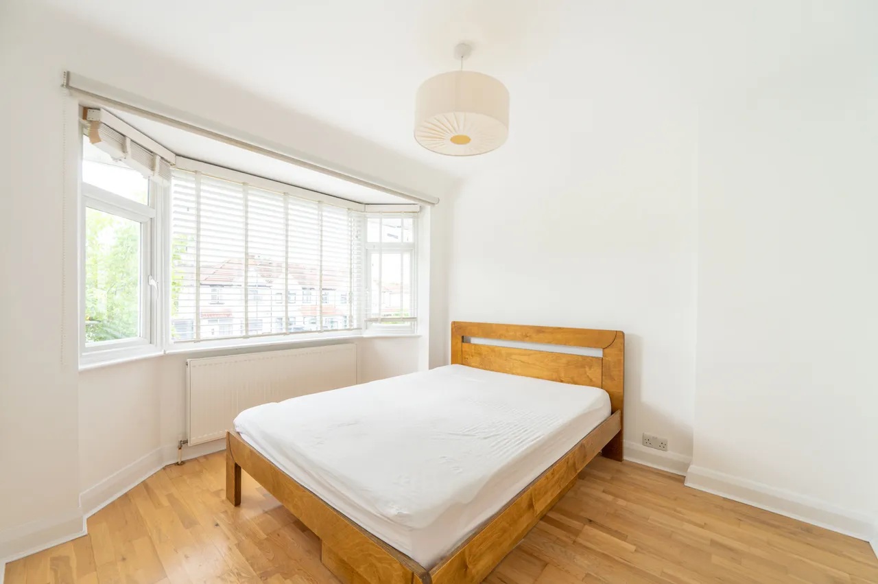 28 The Grange, Wembley, photo 11