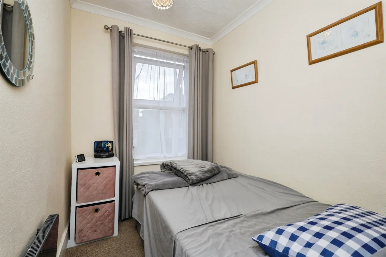 High Street, Polegate, photo 7