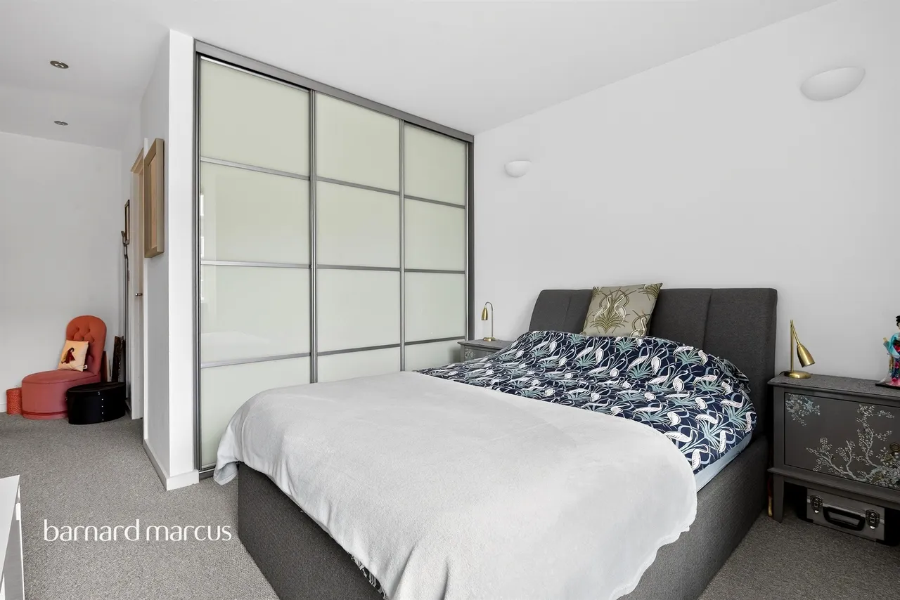 East Street, Epsom, photo 6