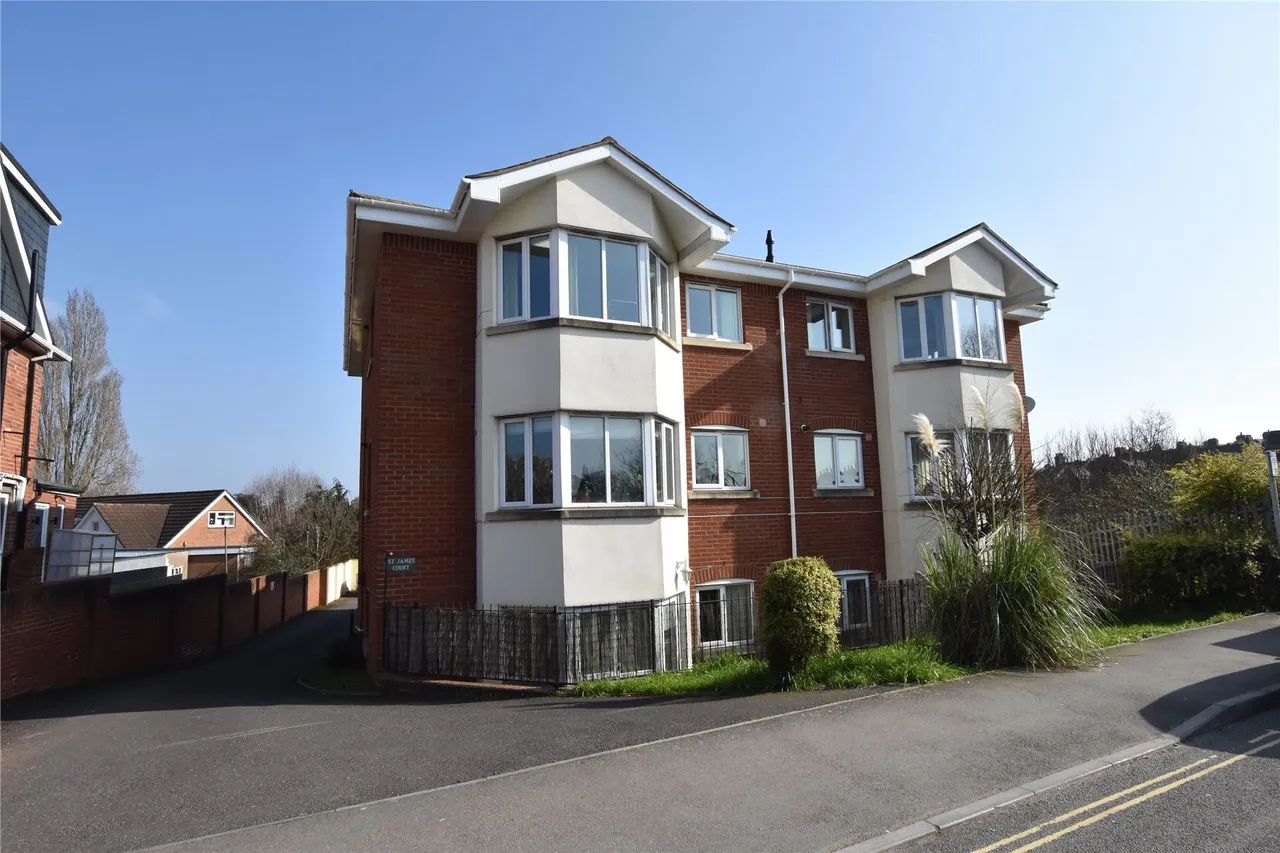 2 bed property to rent — St James Court, Mount Pleasant Road, Exeter, Devon, EX4