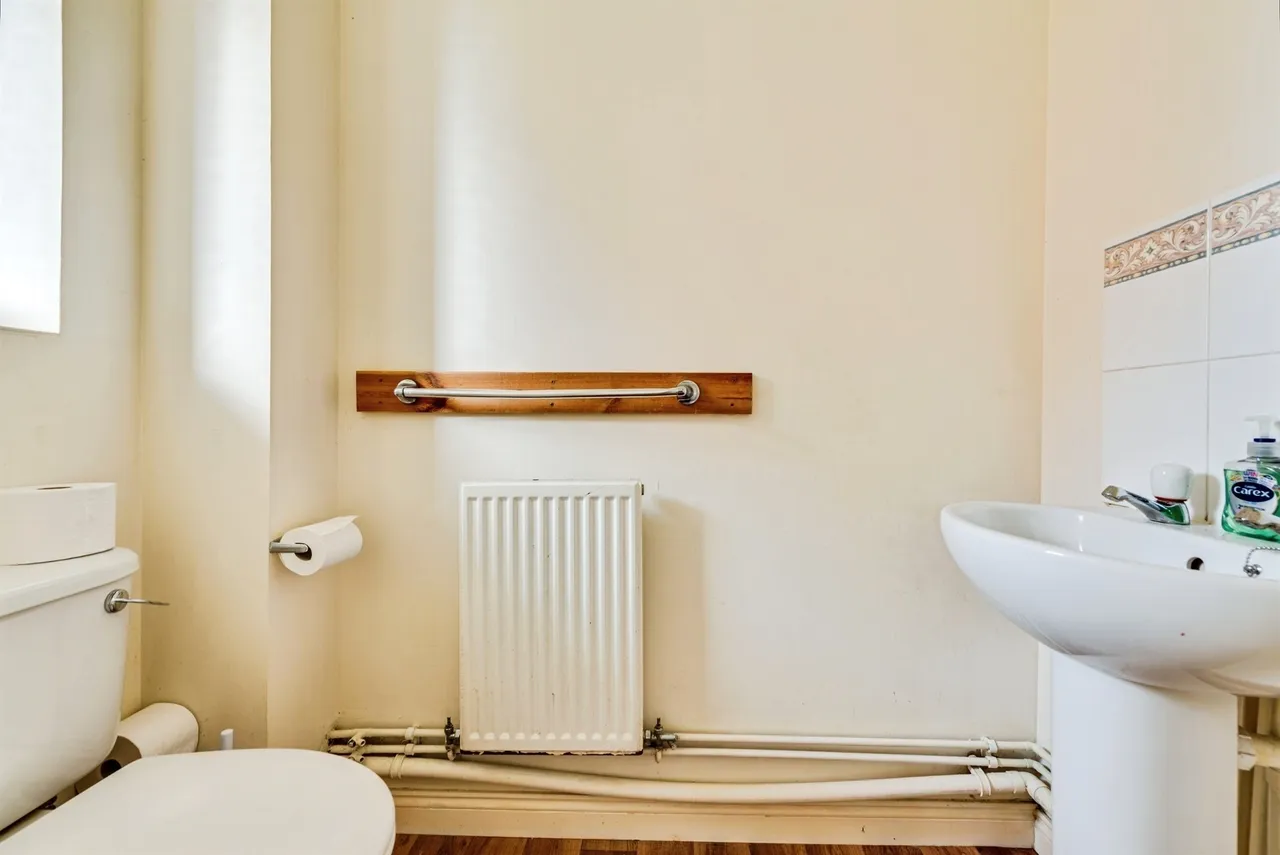 Barnum Court, Swindon, SN2, photo 5