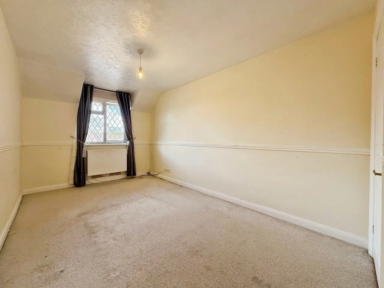 Sandbanks Drive, Basingstoke, Hampshire, RG22 4UL, photo 6