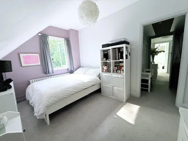 Hinchley Close, Esher, KT10, photo 14