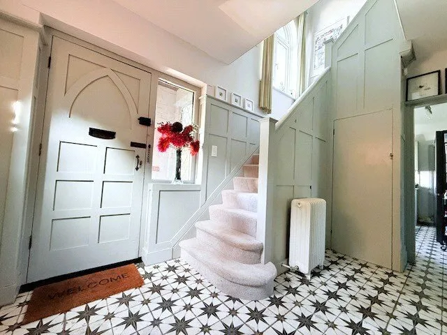 Hinchley Close, Esher, KT10, photo 8