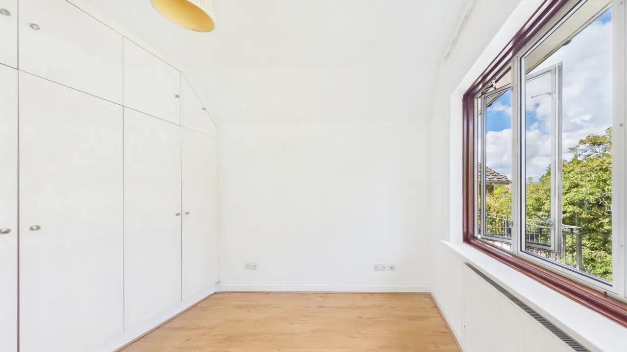 The Vale, Golders Green, NW11, photo 5